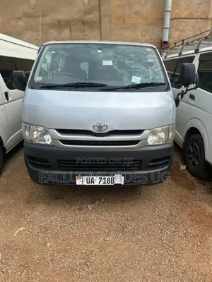 Toyota HiAce 2010 Silver