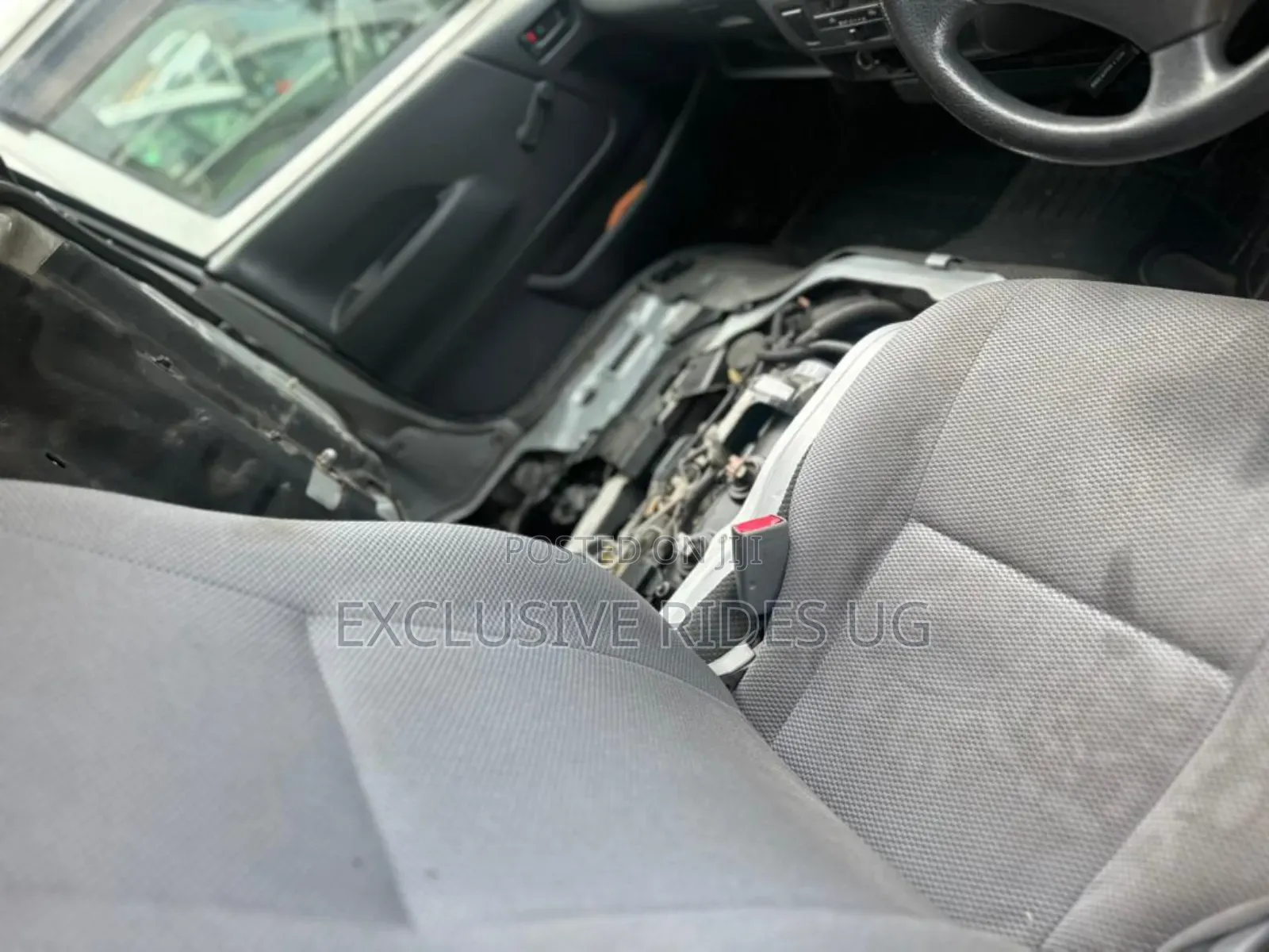 Toyota HiAce 2010 Silver