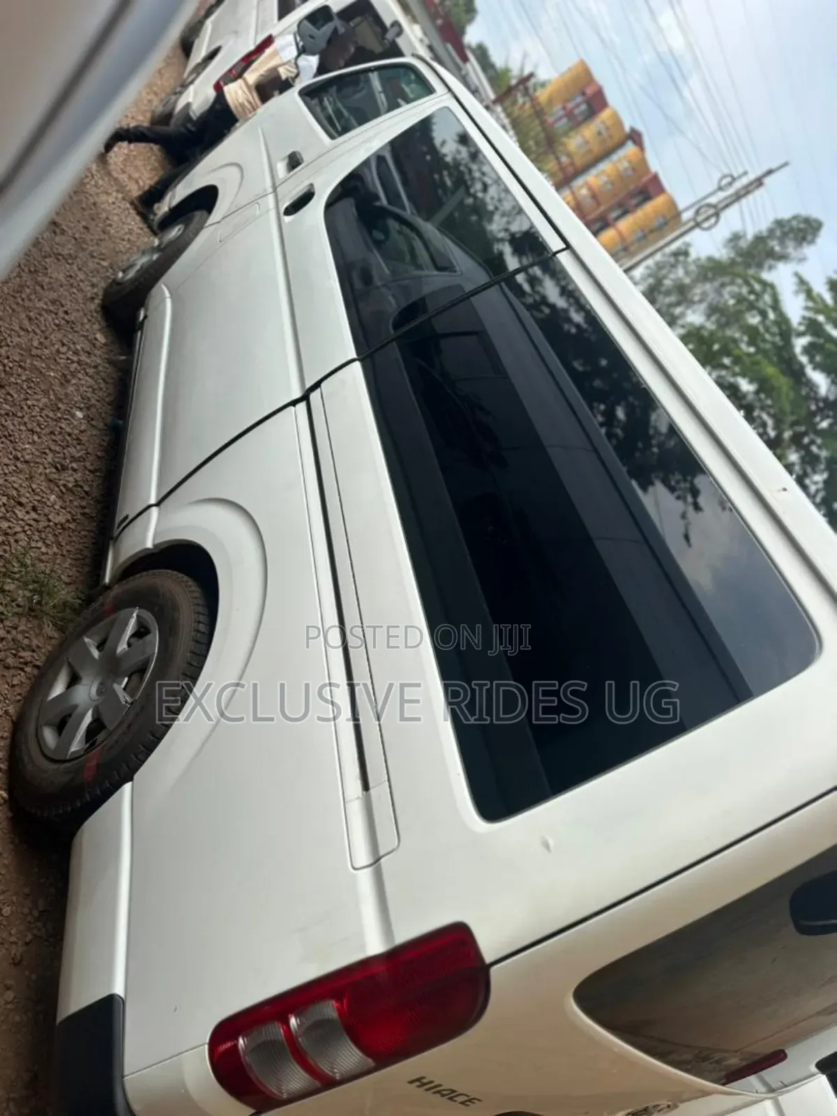 Toyota HiAce 2010 White