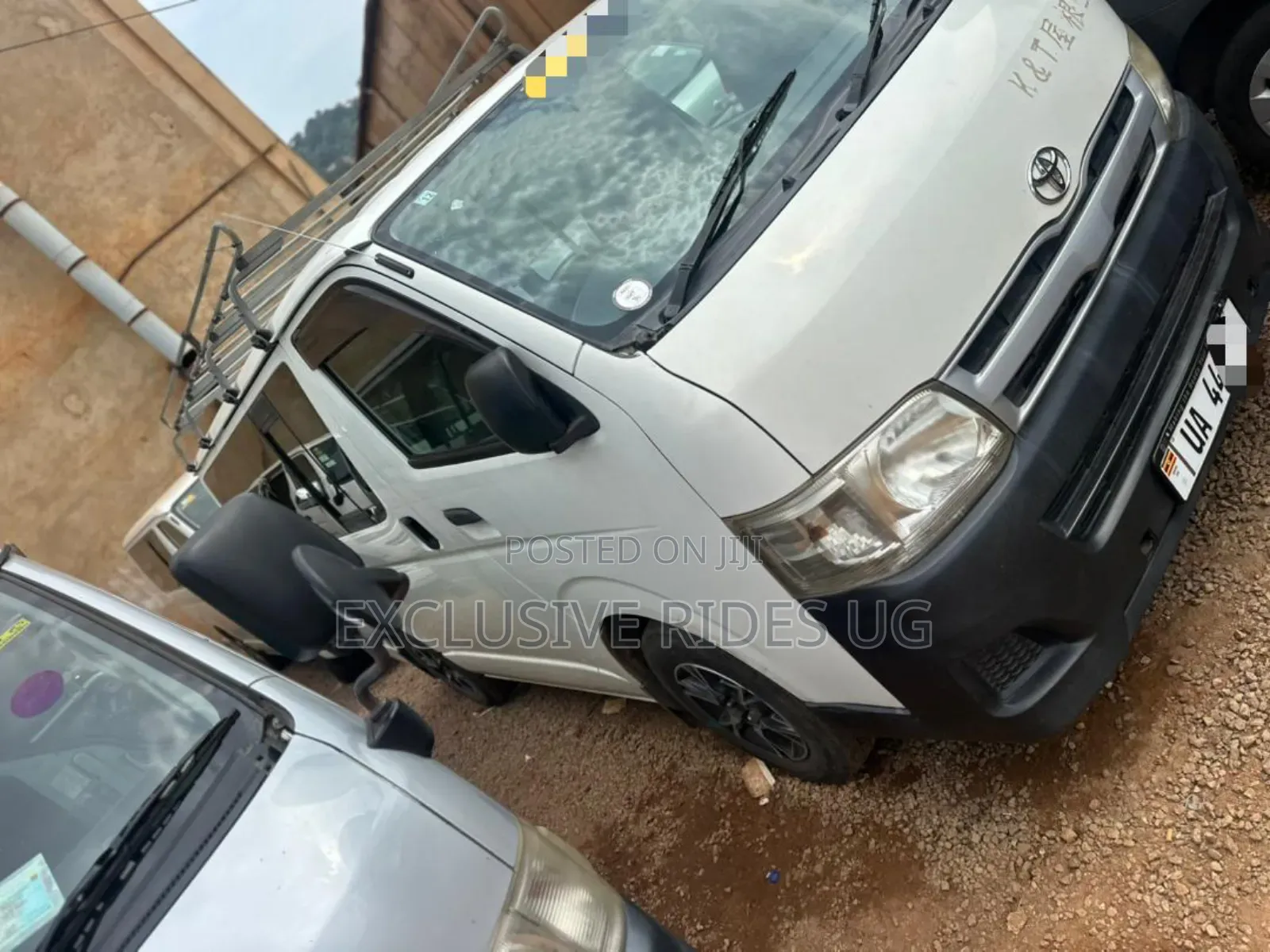 Toyota HiAce 2010 White