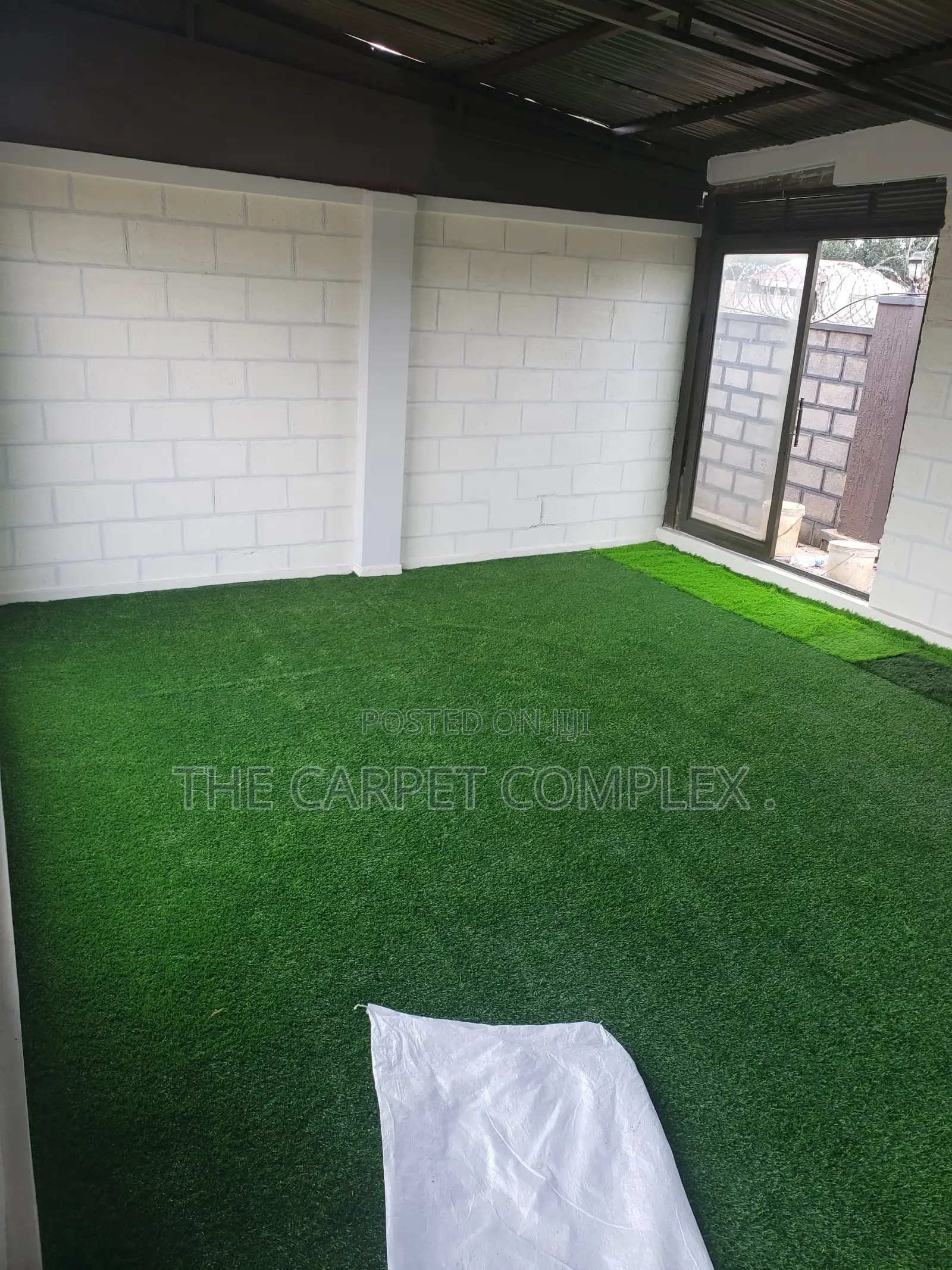 Office Grass Per Squaremeter