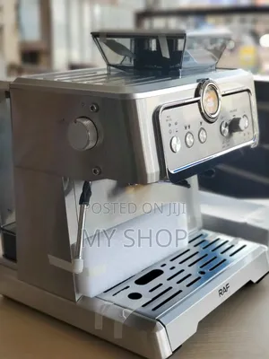Coffee Machine With Grinder