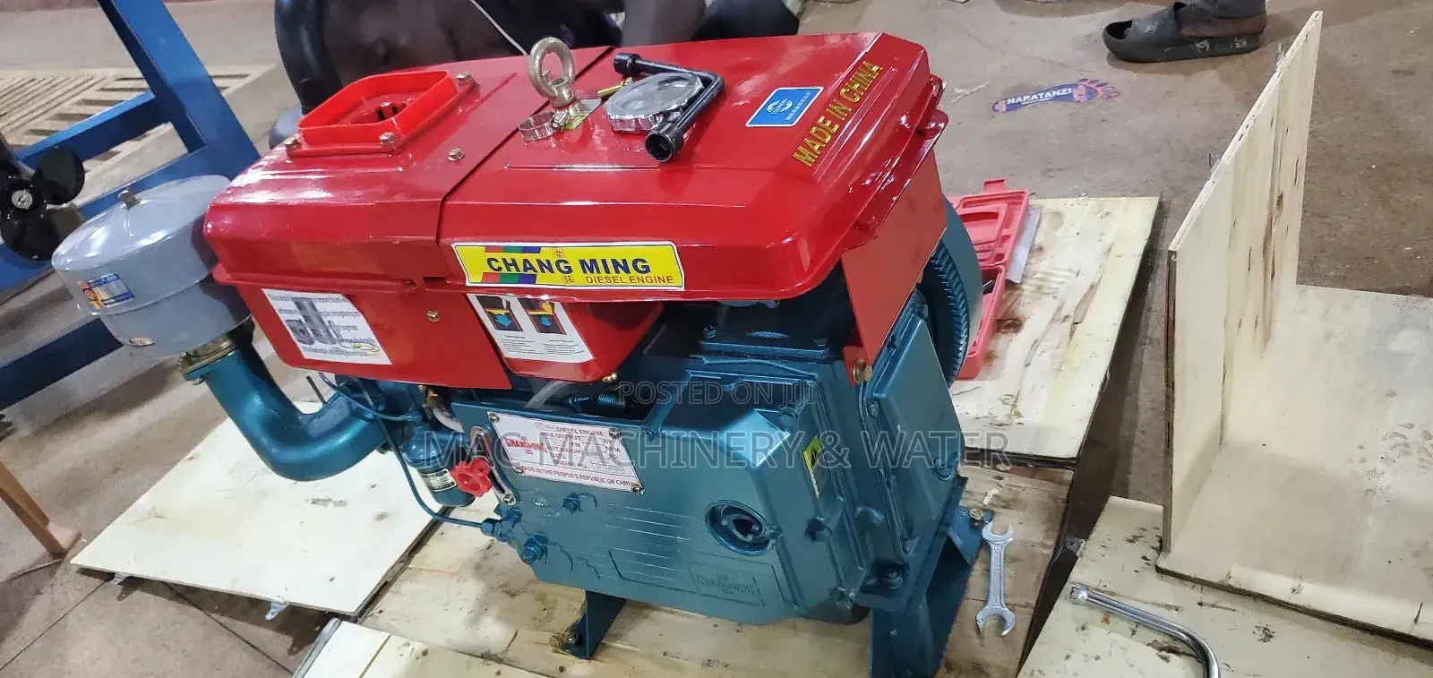 Diesel Water Cooled Engine 30hp Key Start / Self Ignition