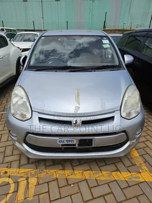 Toyota Passo 2016 Silver