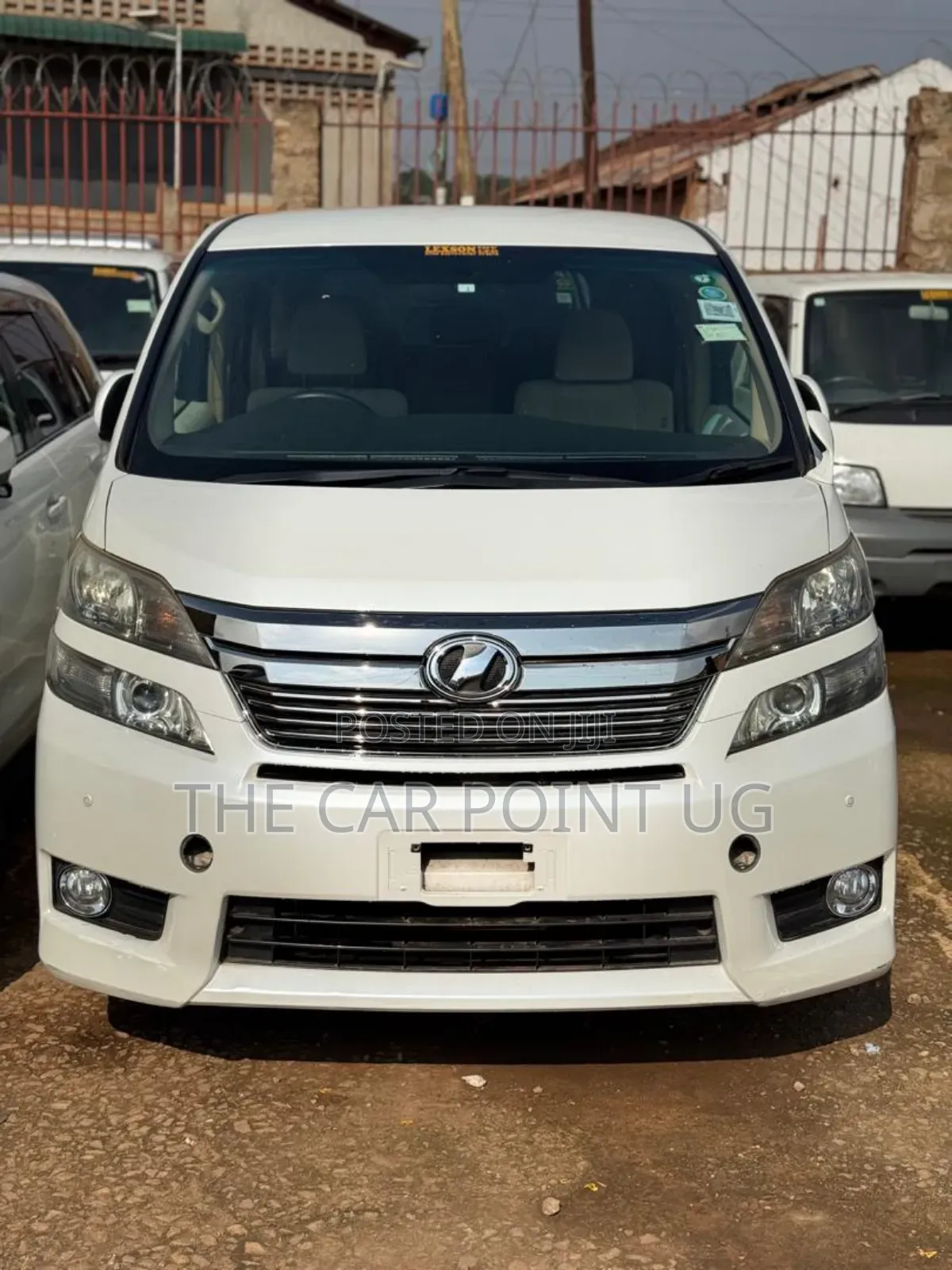 Toyota Vellfire 2011 White