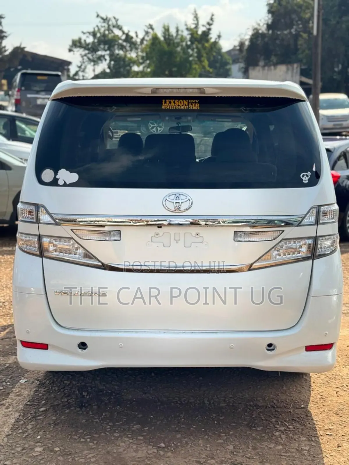 Toyota Vellfire 2011 White