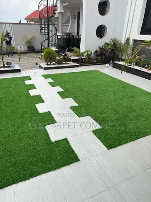 Compound Grass Carpets Squaremeter