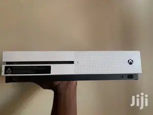 Xbox One S White Console 4K Uk Used 5 Months