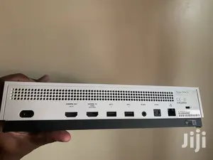 Xbox One S White Console 4K Uk Used 5 Months