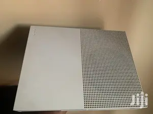 Xbox One S White Console 4K Uk Used 5 Months