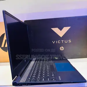 Laptop HP Victus 15 24GB AMD Ryzen 5 SSHD+SSD 512GB