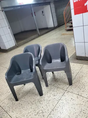 Plastic Chairs Plastic Chairs (Gray)