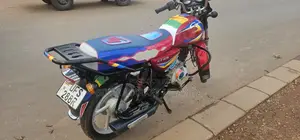 Bajaj Boxer 125 2023 Red