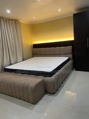 Modern Upholstery Bed