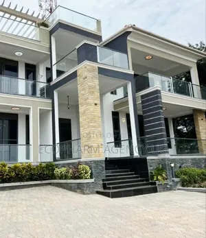 5bdrm Duplex in Najjera, Central Division for sale
