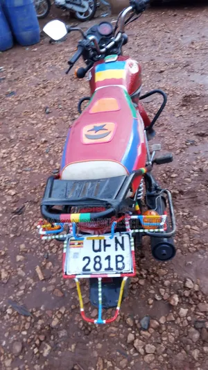 TVS HLX 125 2022 Red