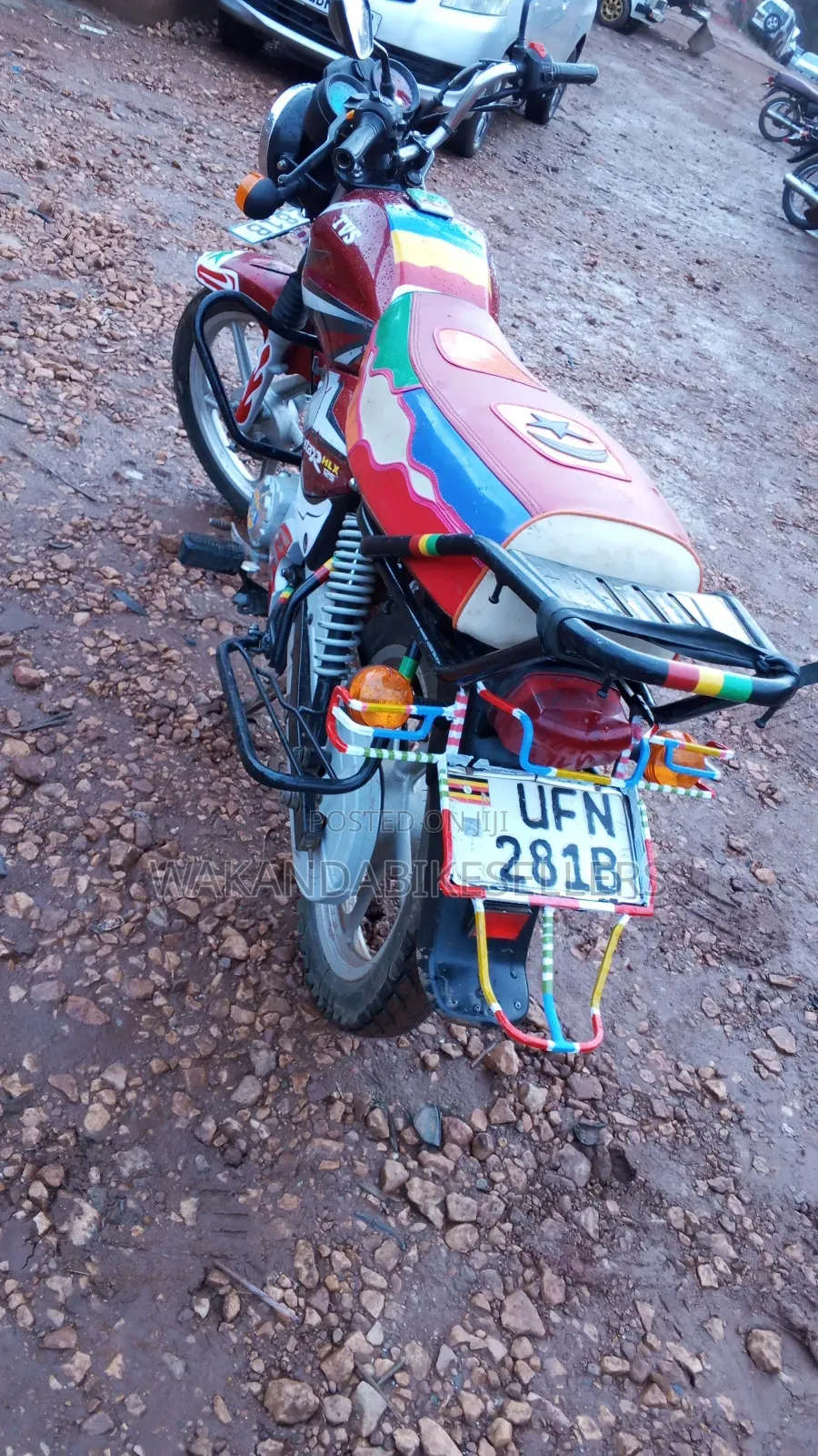 TVS HLX 125 2022 Red