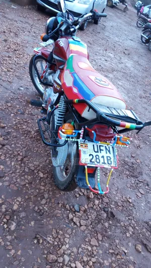 TVS HLX 125 2022 Red