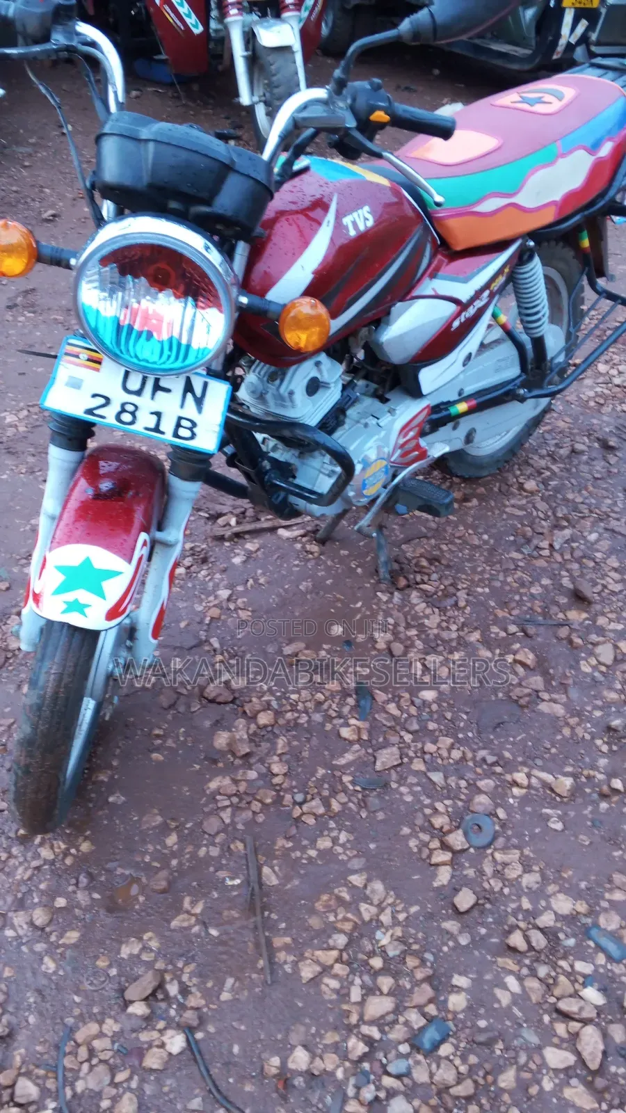 TVS HLX 125 2022 Red