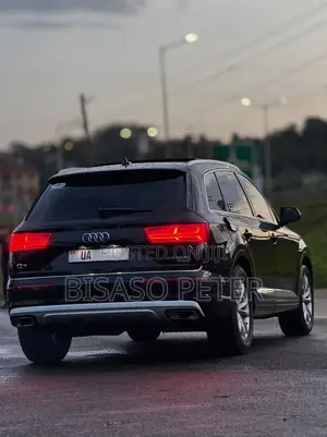 Audi Q7 2018 Black