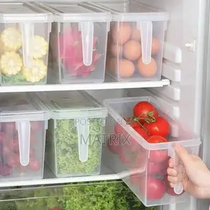 6pc of Plastic Refrigerator Storage Containers With Handles.