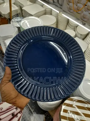 12 Pieces of Round Dinner