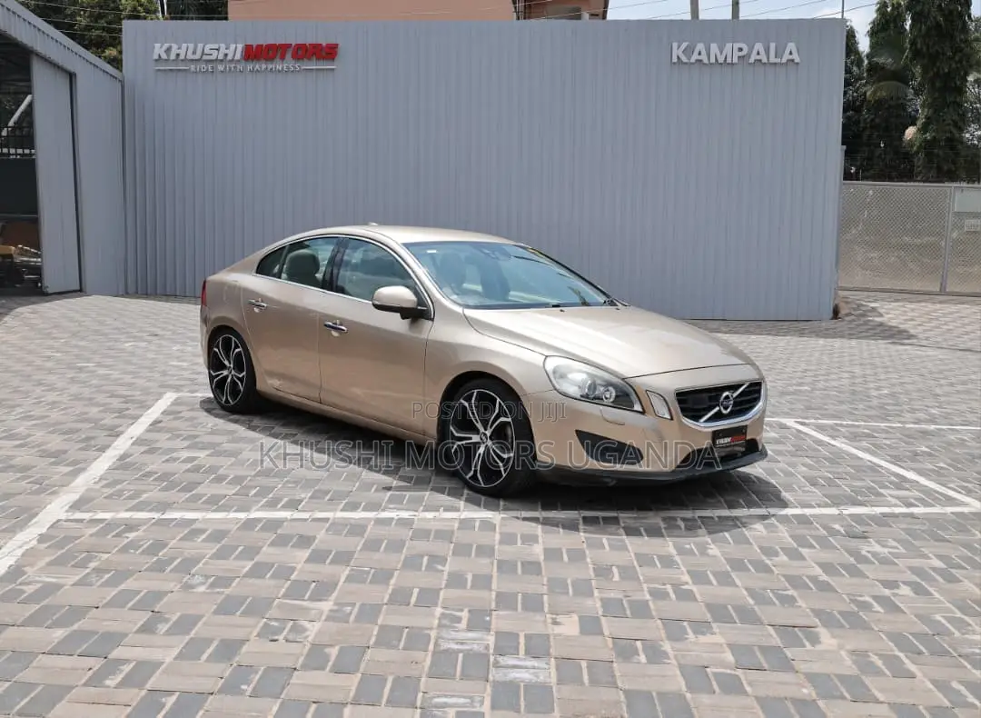 Volvo S60 2012 Gold