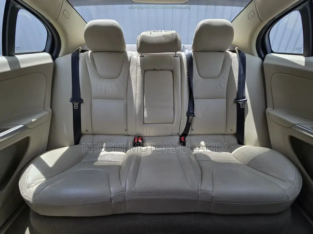 Volvo S60 2012 Gold