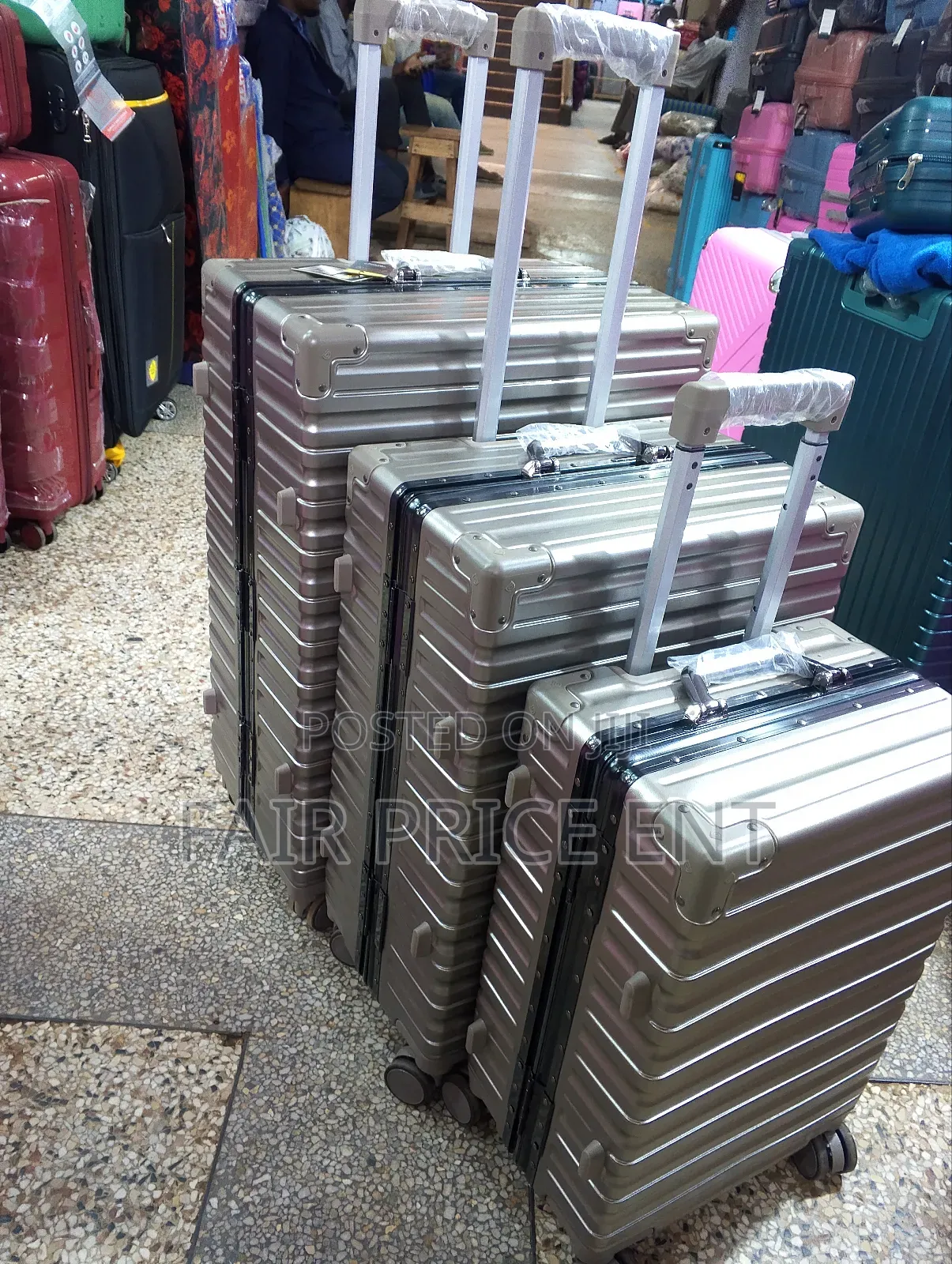 Noble Executive Plastic Aluminium Suitcases. Fullset.3pcs.( Silver)