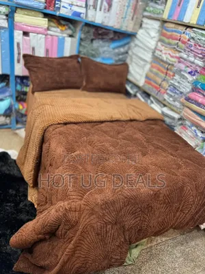 6*6 Luxurious Tufted Duvet With 1 Bedsheet & 2 Pillowcases