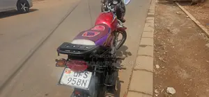 Bajaj Boxer 125 2023 Red