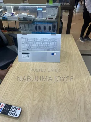 New Laptop HP Envy X360 15t 8GB Intel Core I5 SSD 256GB
