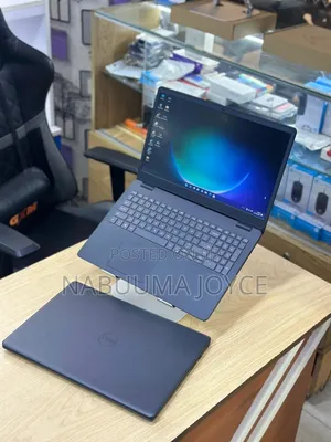 New Laptop Dell Inspiron Mini 1018 8GB Intel Core I7 SSD 256GB