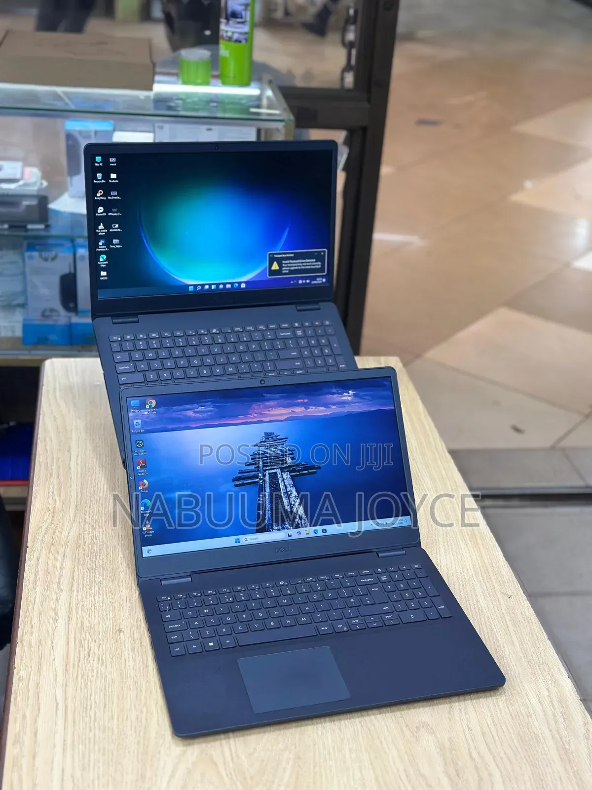 New Laptop Dell Inspiron Mini 1018 8GB Intel Core I7 SSD 256GB