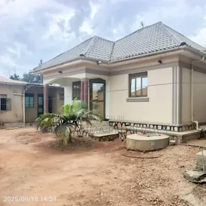 3bdrm Bungalow in Nabingo Masaka Rd, Central Division for sale