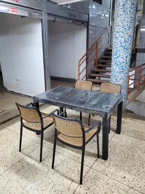 Resort Bar and Restaurant Plastic Chairs and Table Set