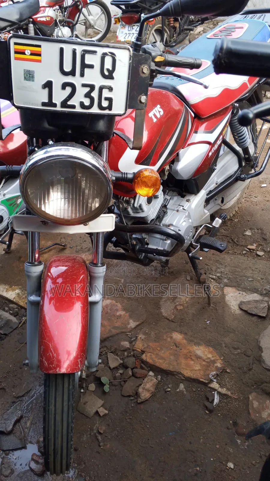 TVS HLX 125 2022 Red