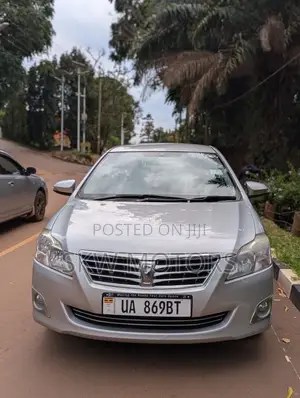 Toyota Premio 2016 Silver