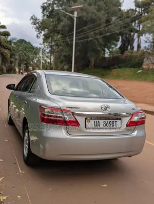 Toyota Premio 2016 Silver