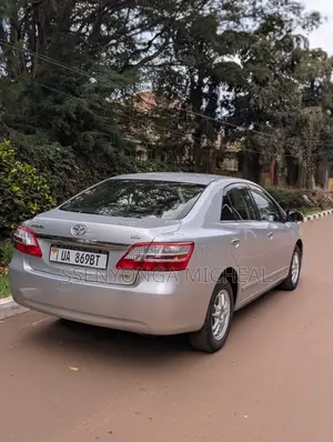 Toyota Premio 2016 Silver
