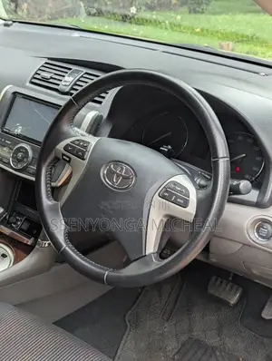 Toyota Premio 2016 Silver
