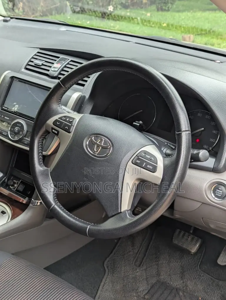 Toyota Premio 2016 Silver