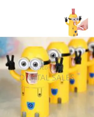 Automatic Minions Wash Kit One Toothpaste and Two Toothbrush Holder