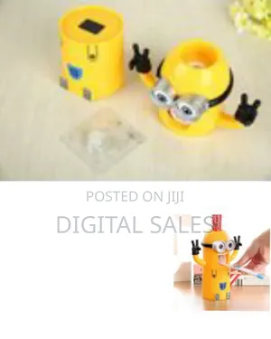 Automatic Minions Wash Kit One Toothpaste and Two Toothbrush Holder