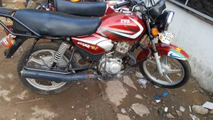 TVS HLX 125 2022 Red