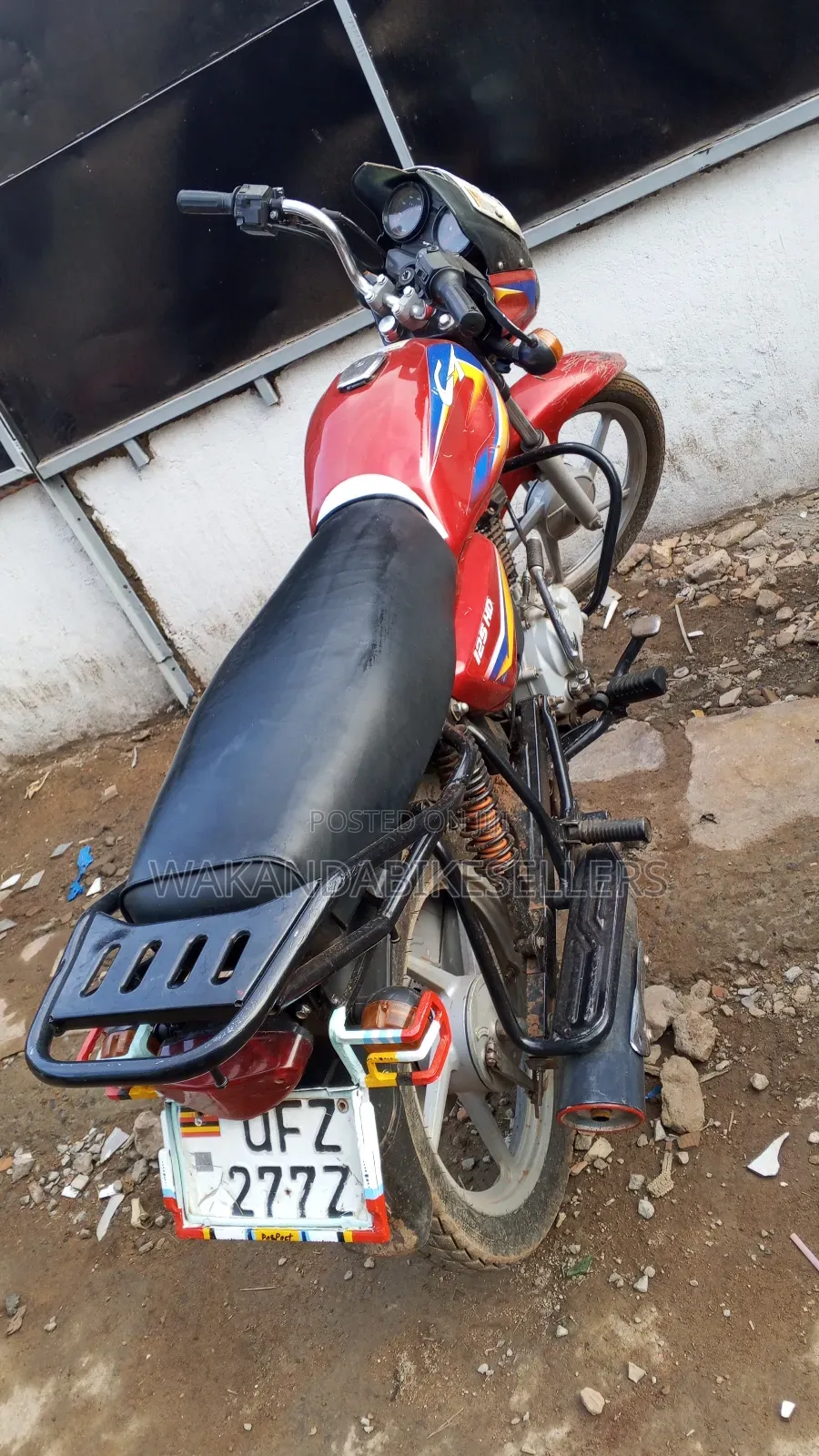 TVS HLX 125 2022 Red