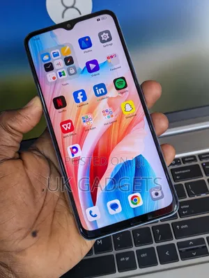 Oppo A18 128 GB Blue
