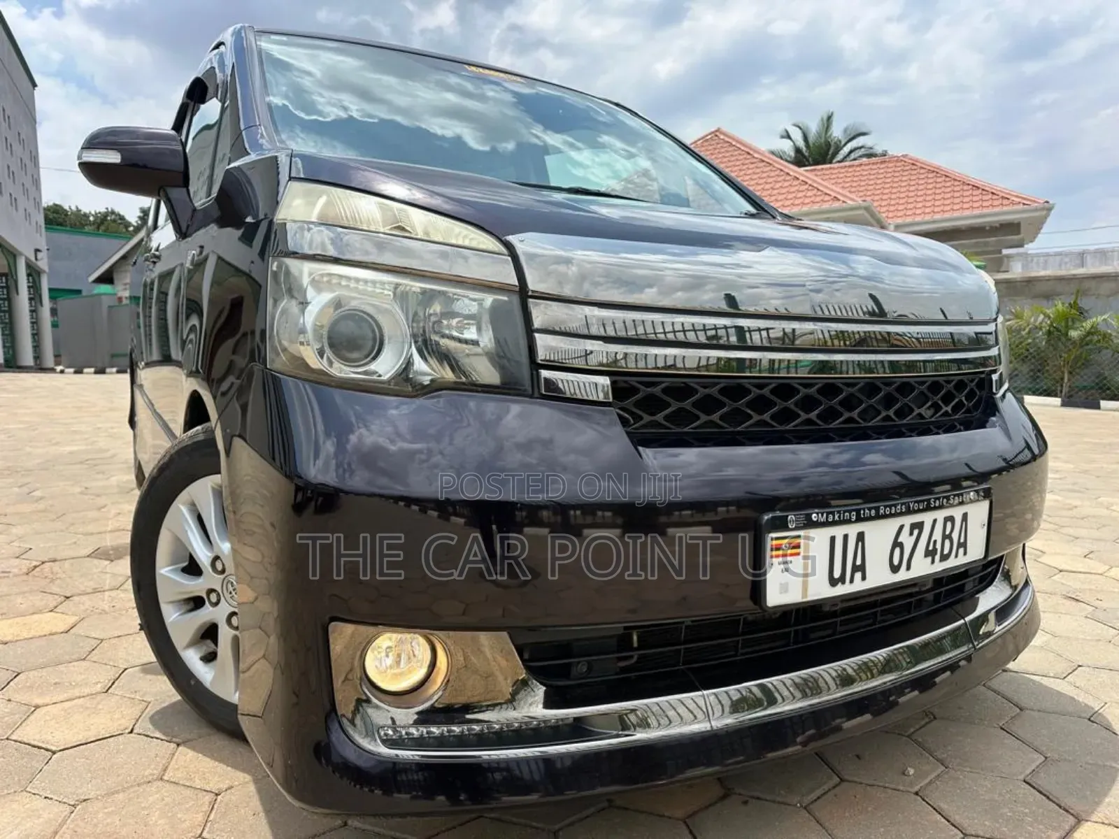 Toyota Voxy 2011 Burgundy