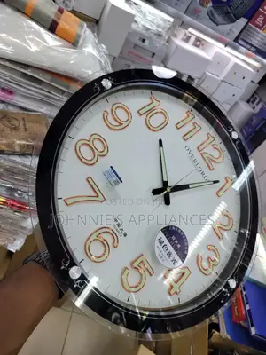 World Clock Watch With Top Glass Lights