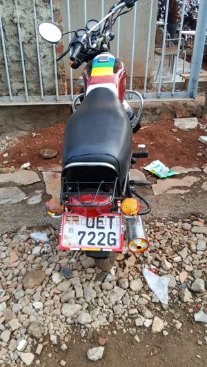 Bajaj Boxer 100 2018 Red